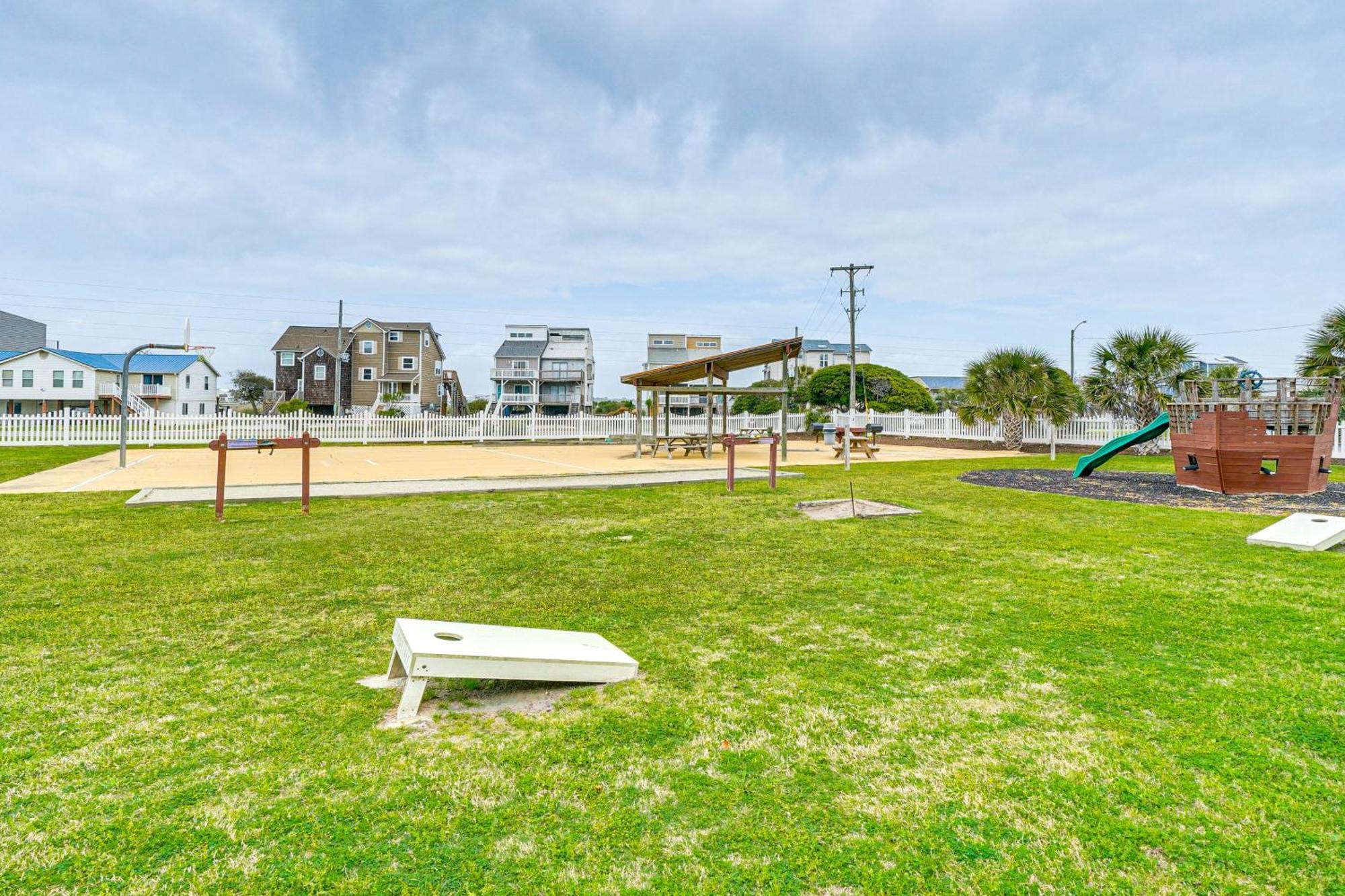 Steps To The Beach Oceanfront Condo With Lanai! North Topsail Beach Exterior photo